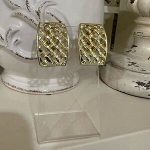Vintage Sarah Coventry Gold Tone Basketweave Clip-On Earrings